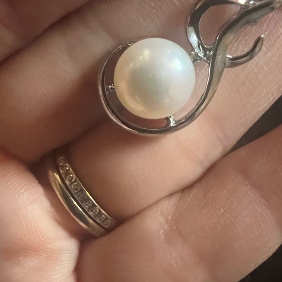 Genuine South sea pearls pendant and culture pearls silver plated 11-12mm studs - Picture 2 of 4